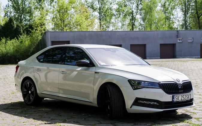Skoda Superb cena 108499 przebieg: 129000, rok produkcji 2019 z Karlino małe 407